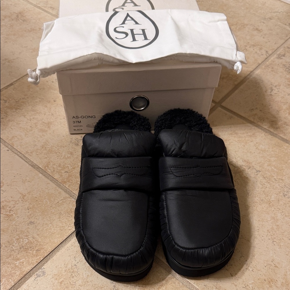 Ash Cozy Black Slip-Ons